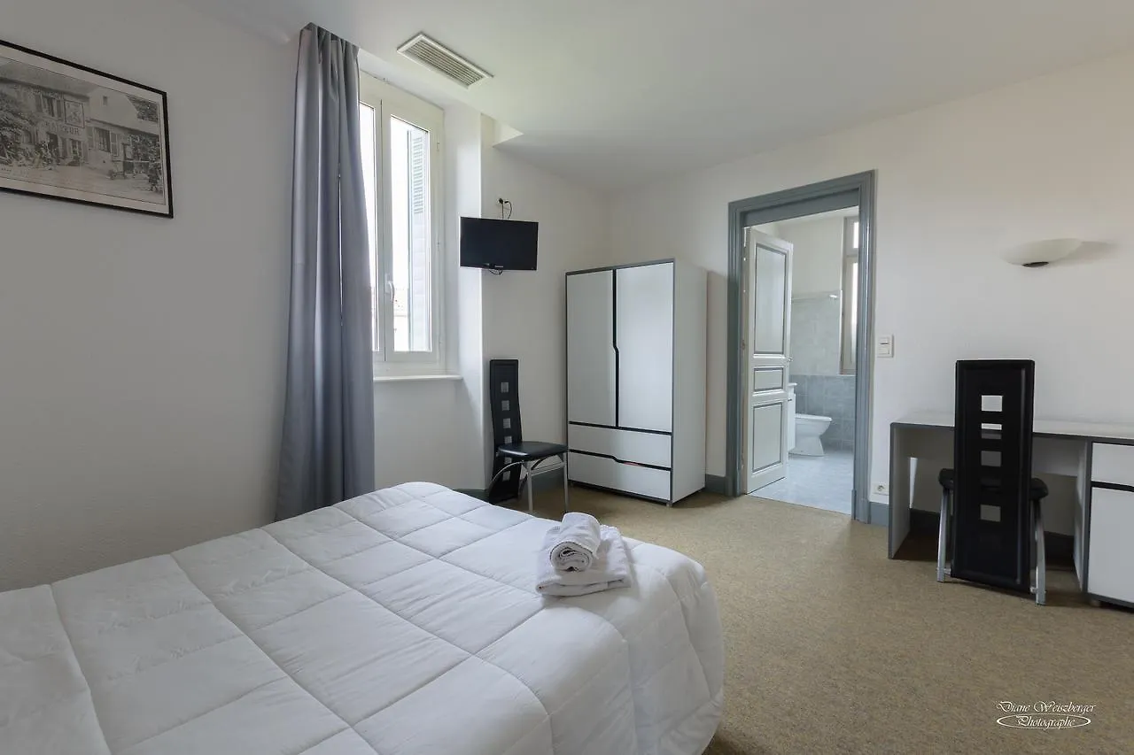 **  Hotel Pedussaut Сен-Годенс Франция