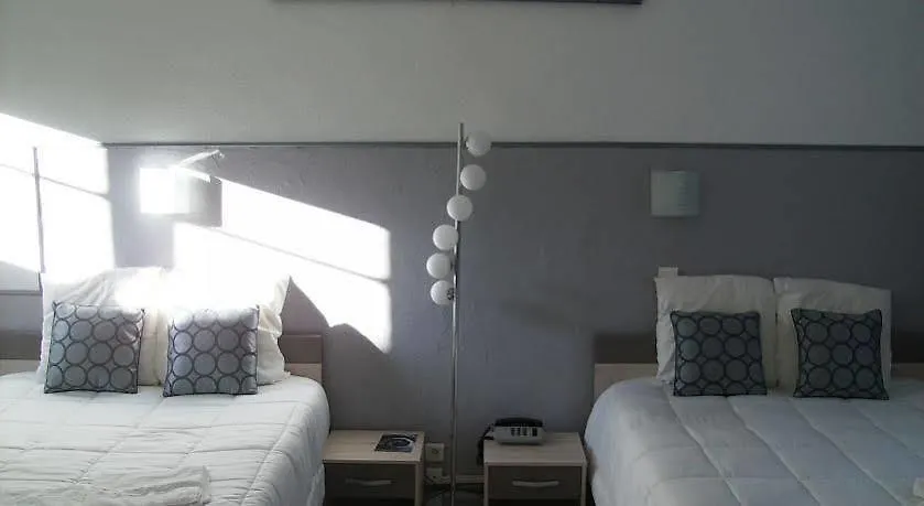Hotel Pedussaut Сен-Годенс