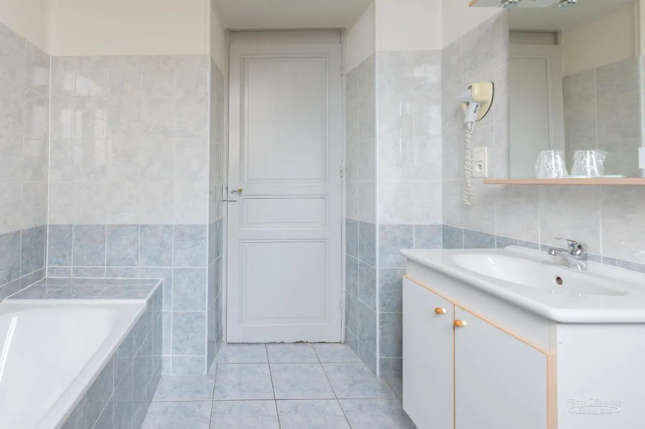 Hotel Pedussaut Сен-Годенс 2*,  Франция